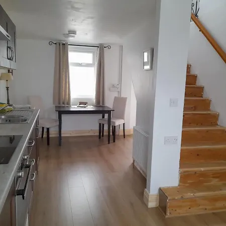 Central Town Apartment *