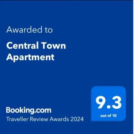 Central Town Apartment *